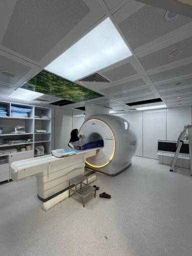 عکس مرکز ام آر آی تابش هفده شهریور