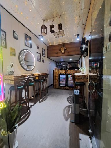 عکس کافه لونا