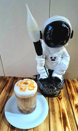 عکس کافه لونا