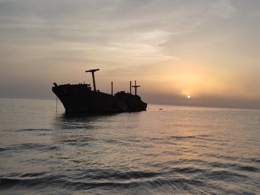 عکس پارک ساحلی کشتی یونانی