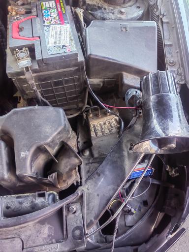 عکس متخصص تعمیر ABS و سیستم ترمز