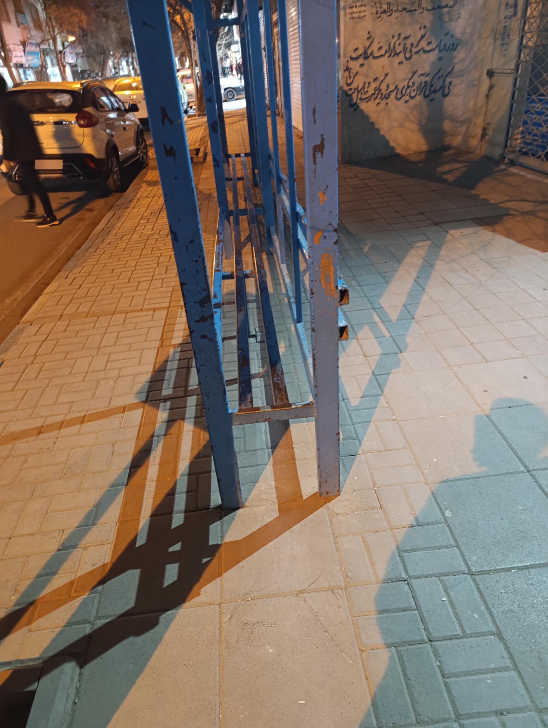 عکس  شهید حسینی محراب 16