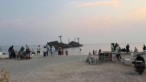 عکس پارک ساحلی کشتی یونانی