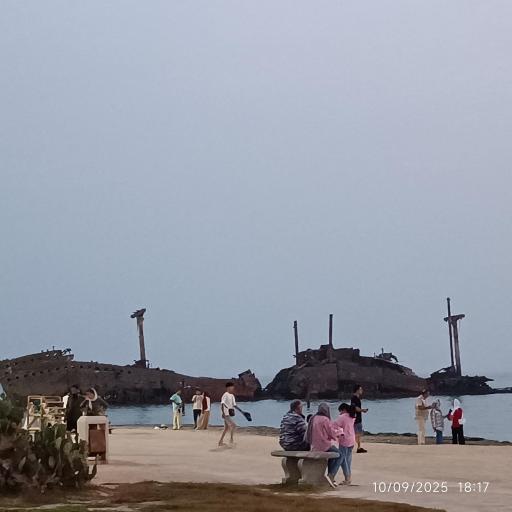 عکس پارک ساحلی کشتی یونانی