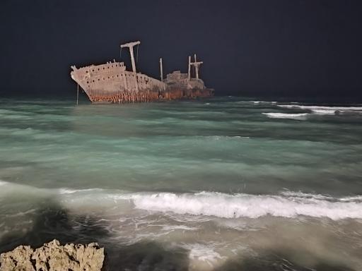 عکس پارک ساحلی کشتی یونانی