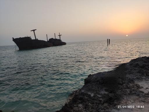 عکس پارک ساحلی کشتی یونانی