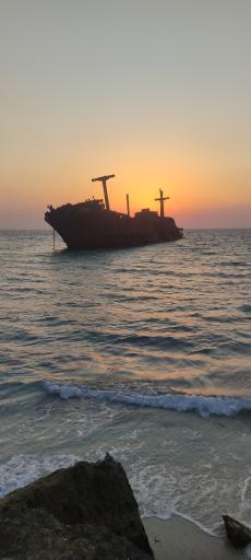 عکس پارک ساحلی کشتی یونانی