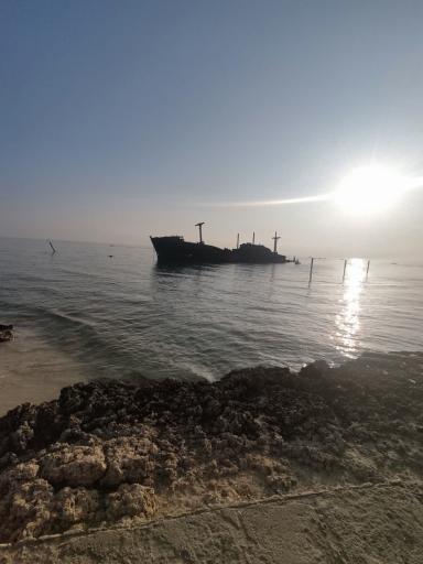 عکس پارک ساحلی کشتی یونانی