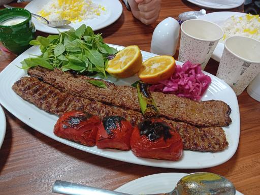 عکس رستوران ملوک شاندیز