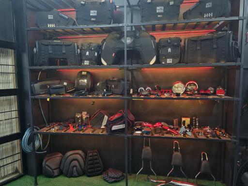 عکس وی موتورسیکلت کاستوم