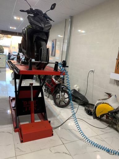 عکس موتورسیکلت رضایی