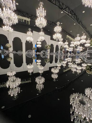 عکس باغ عمارت سناتور