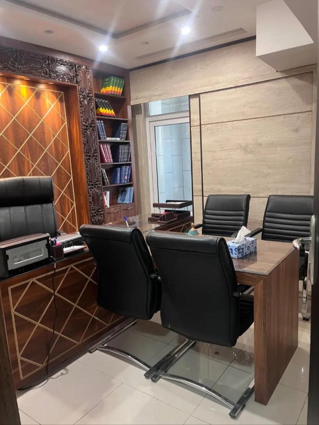عکس دفتر وکالت مرجان منتظری