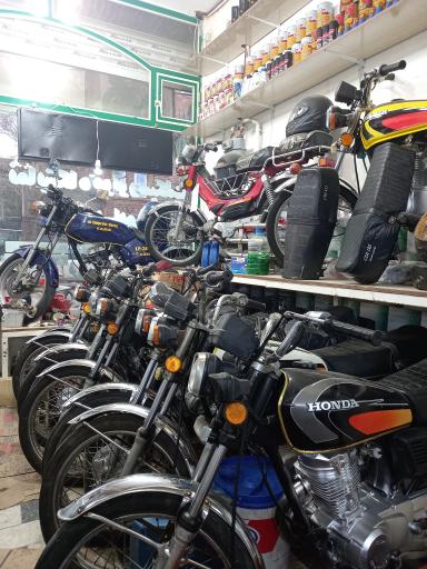 عکس نمایشگاه موتورسیکلت میرهادی