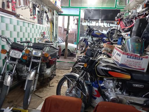 عکس نمایشگاه موتورسیکلت میرهادی