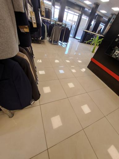 عکس فروشگاه گراد