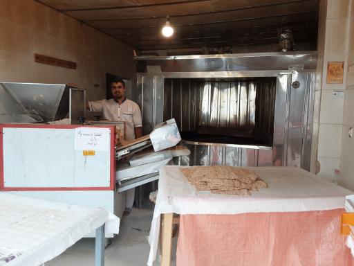 عکس نانوایی سنتی ارگانیک سخاوت