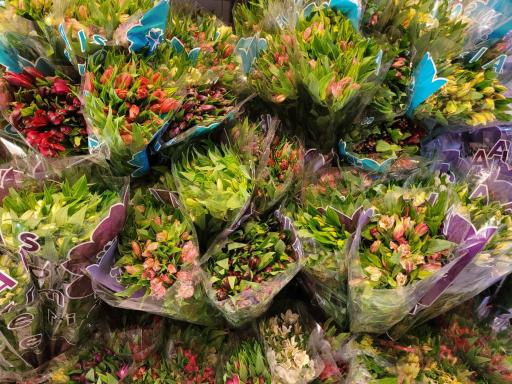 عکس گل فروشی مارال