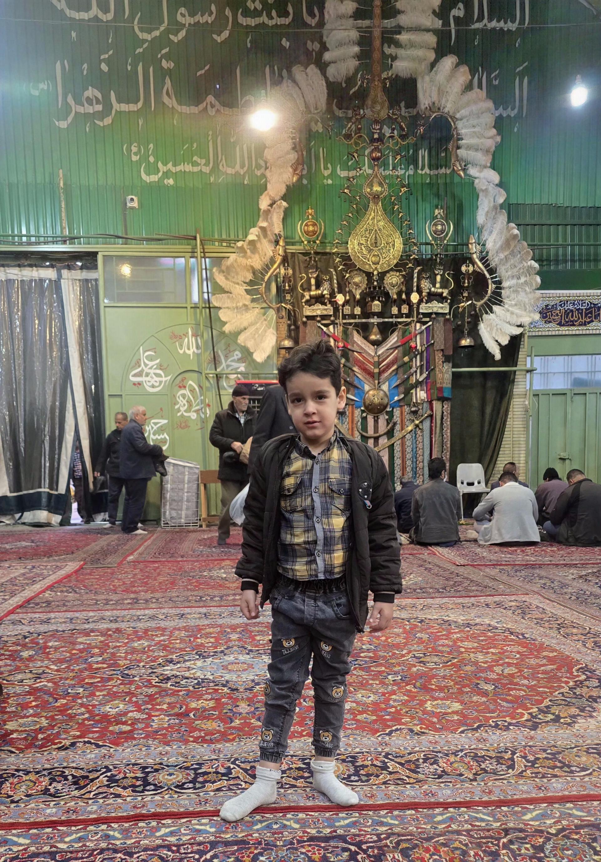 عکس حسینیه کمال