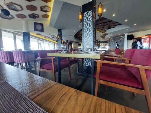 عکس اسکای لانژ ماهی خوب