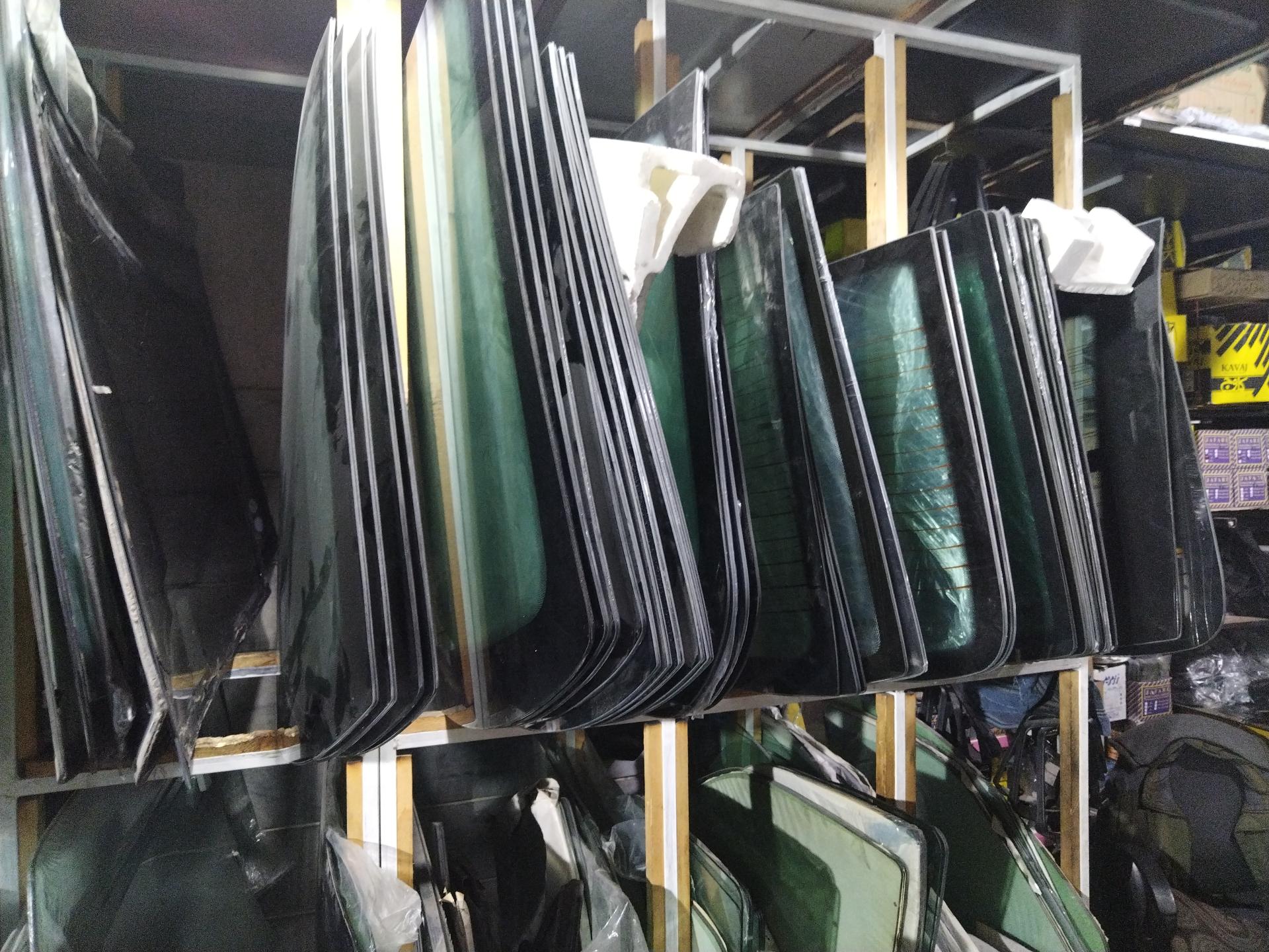 عکس تعمیر قفل و شیشه بری خاطره 