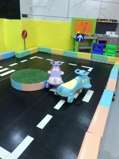 عکس خانه بازی رنگارنگ