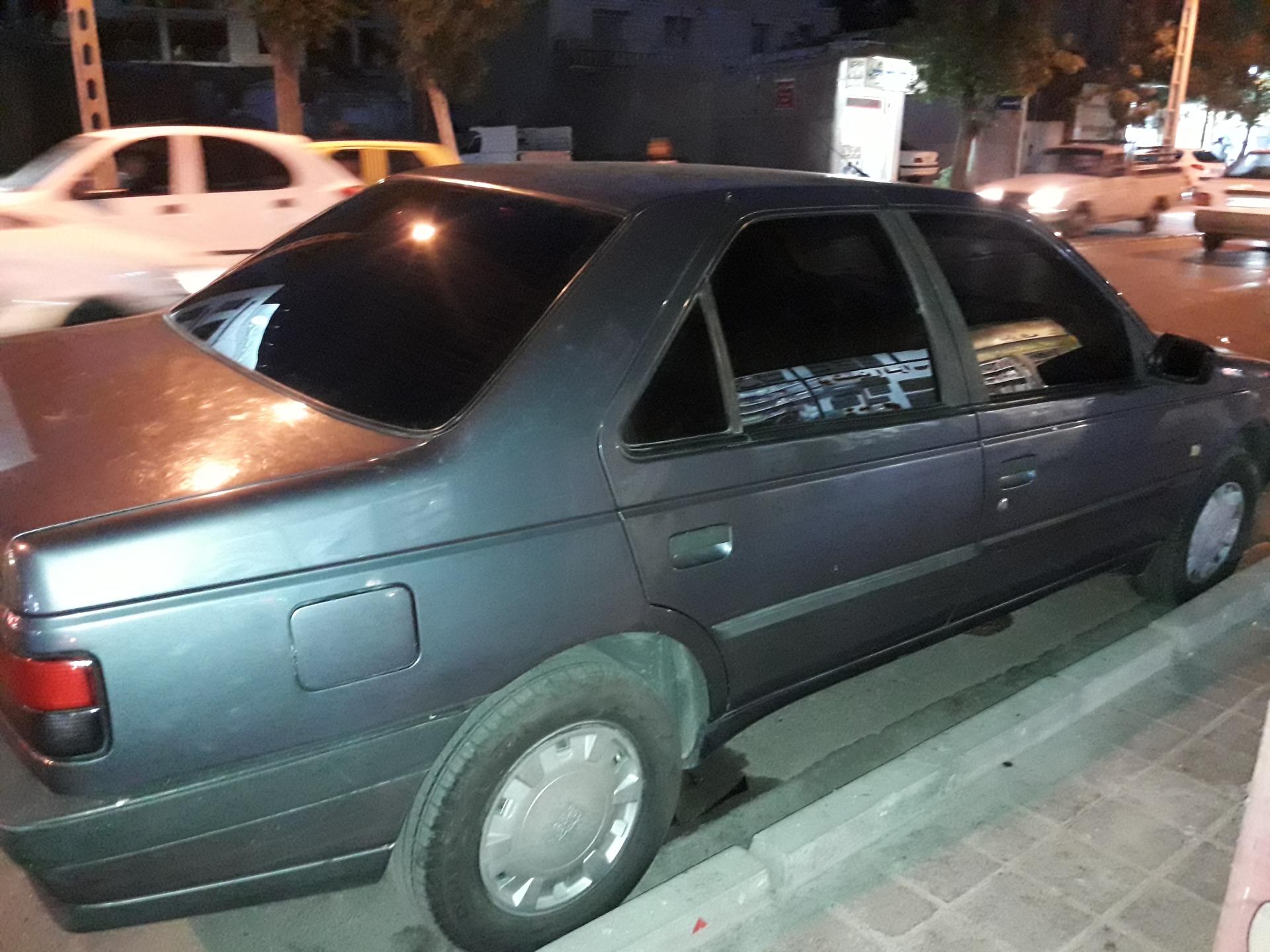 عکس دودی شیشه اتومبیل ذوالفقاری 