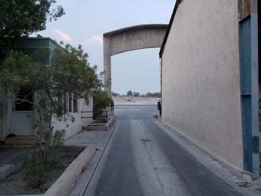 عکس کارخانه بتن بازرگانی دهقان کیش