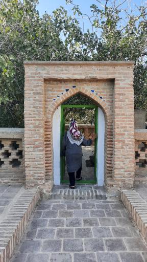 عکس آرامگاه حافظ ابرو