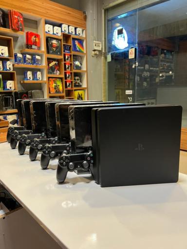 عکس پلی استیشن نیما