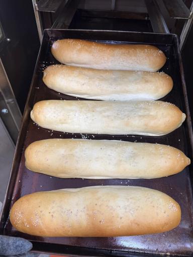 عکس کافه نان و شیرینی وَرنان