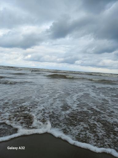 عکس ساحل ماسه ای شهرک مخابرات 