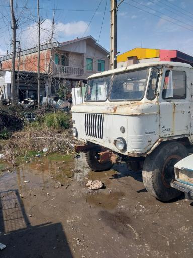 عکس استوک فروتن