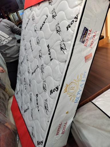 عکس نمایندگی تشک رویال و رویا مددی 