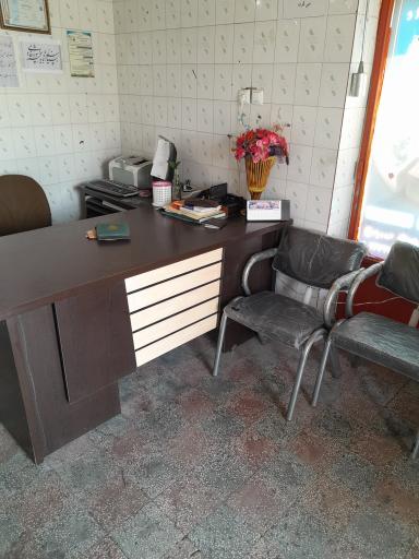 عکس ایزوگام زندی