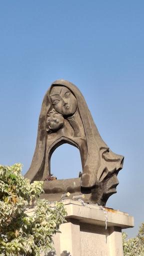 عکس میدان مادر