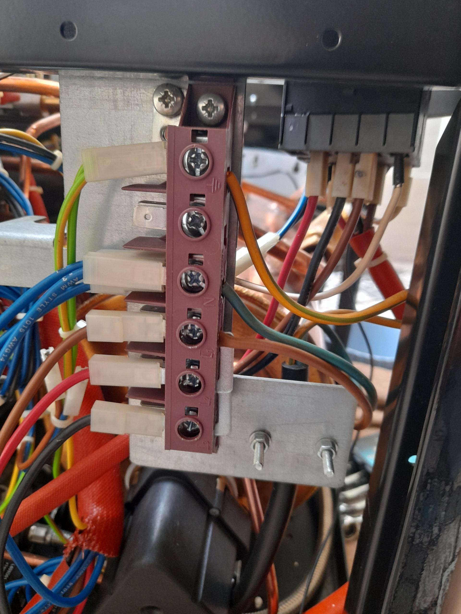 عکس تعمیرات اسپرسو ساز صنعتی و خانگی پاریس کافه