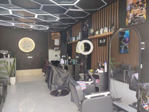 عکس آرایشگاه کات