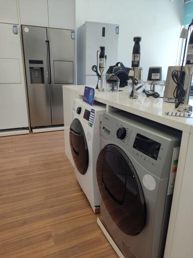 فروشگاه زنجیره ای اسنوا