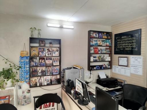 عکس عرضه محصولات فرهنگی شهر دی وی دی H&H