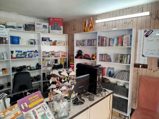 عکس عرضه محصولات فرهنگی شهر دی وی دی H&H