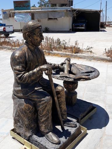 عکس بازار موقت ماهی فروشان