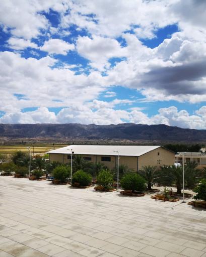 عکس دبیرستان شبانه روزی حافظ جناح