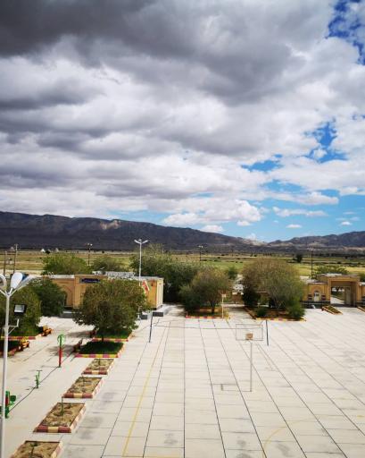 عکس دبیرستان شبانه روزی حافظ جناح