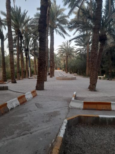 عکس دریاچه تفریحی پارک آهنشهر