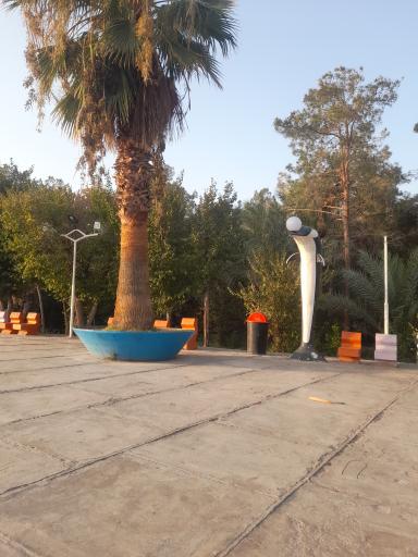 عکس دریاچه تفریحی پارک آهنشهر