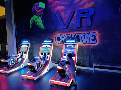 عکس هپی سنتر