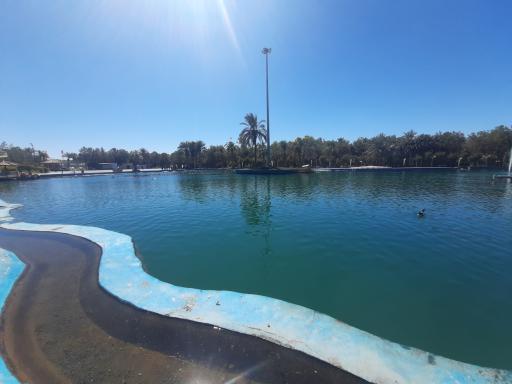 عکس دریاچه تفریحی پارک آهنشهر