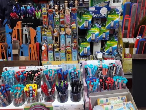 تجهیزات کمک آموزشی نوآوران