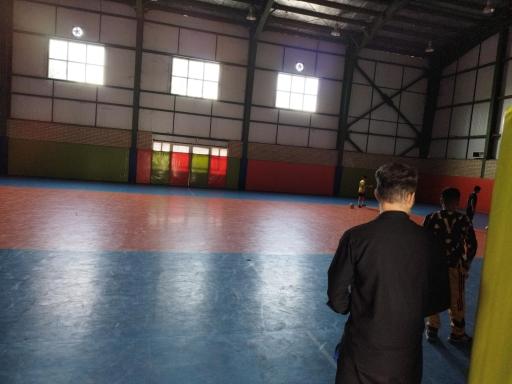 عکس سالن فوتسال شفا